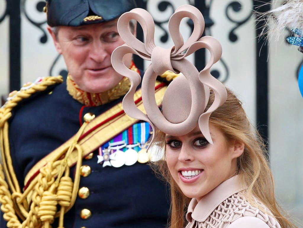 Même les têtes couronnées ont parfois du mal à s\u0027habiller correctement pour un mariage royal «Ridicule à souhait», c\u0027est ainsi que l\u0027experte en style Anne